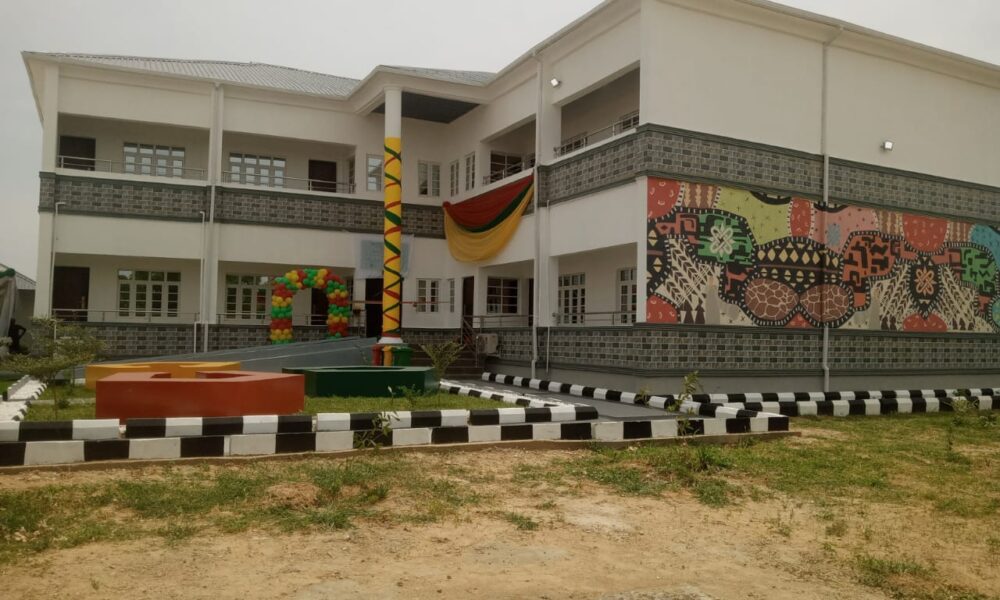 Nnpcl shell donate ict centre to bauchi varsity - nigeria newspapers online